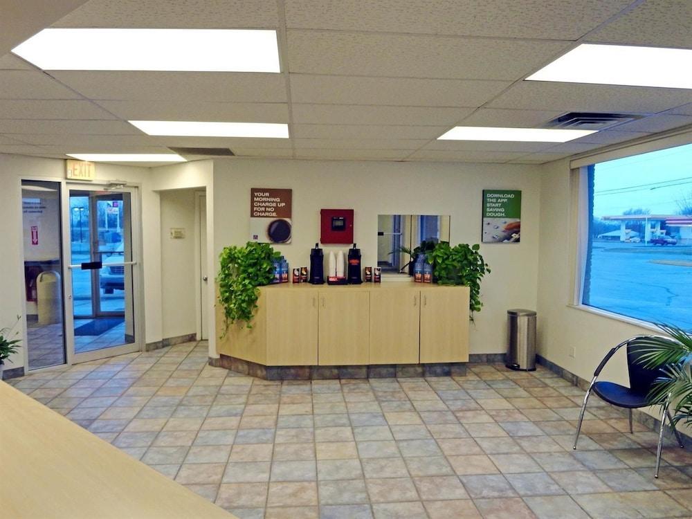 Days Inn By Wyndham Indianapolis South Exterior photo